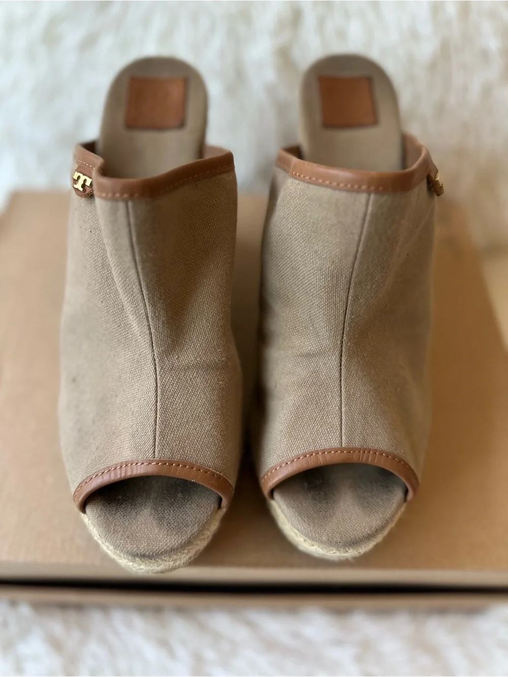 Tory Burch Agatha Canvas Espadrille Wedge Mule Sandals Tan Size 9.5 Peep Toe